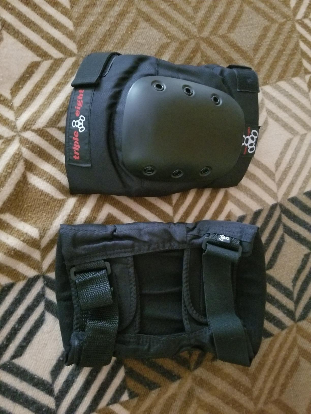 Triple Eight KP 22 Heavy-Duty Skateboarding Knee Pads (Pair) customer photo 2