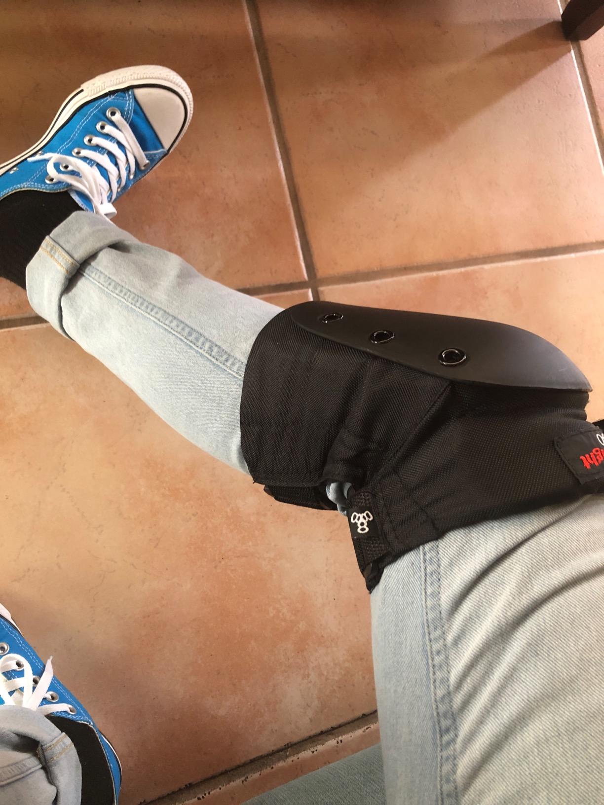 Triple Eight Street Knee Pads for Skateboarding and Roller Derby with Adjustable Straps (1 Pair) customer photo 1