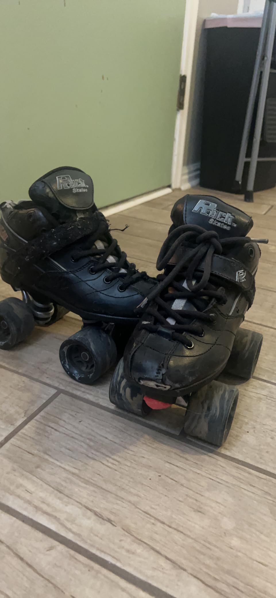 Sure-Grip Rock GT50 Black Stylish Indoor Roller Skates | Men & Women Sizes, Nylon Composite with 62mm Swirl Wheels and ABEC-5 Bearings customer photo 2