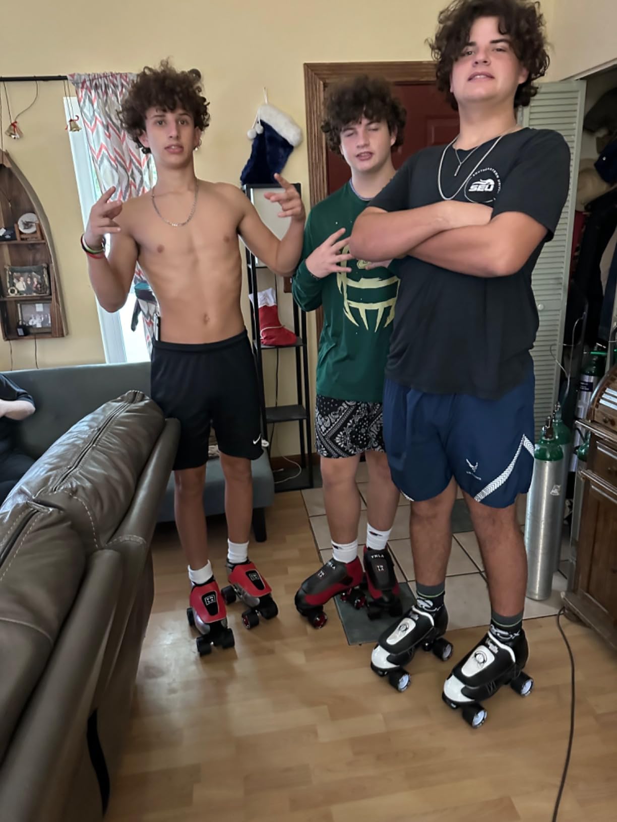 VNLA Junior Code Red Jam Skates - Unisex - Indoor Use | Come with Vanilla Genuine Backspin (62mm, 95A hardness) - Reaction ABEC-9 Bearings and Premium Aluminum Trucks customer photo 2
