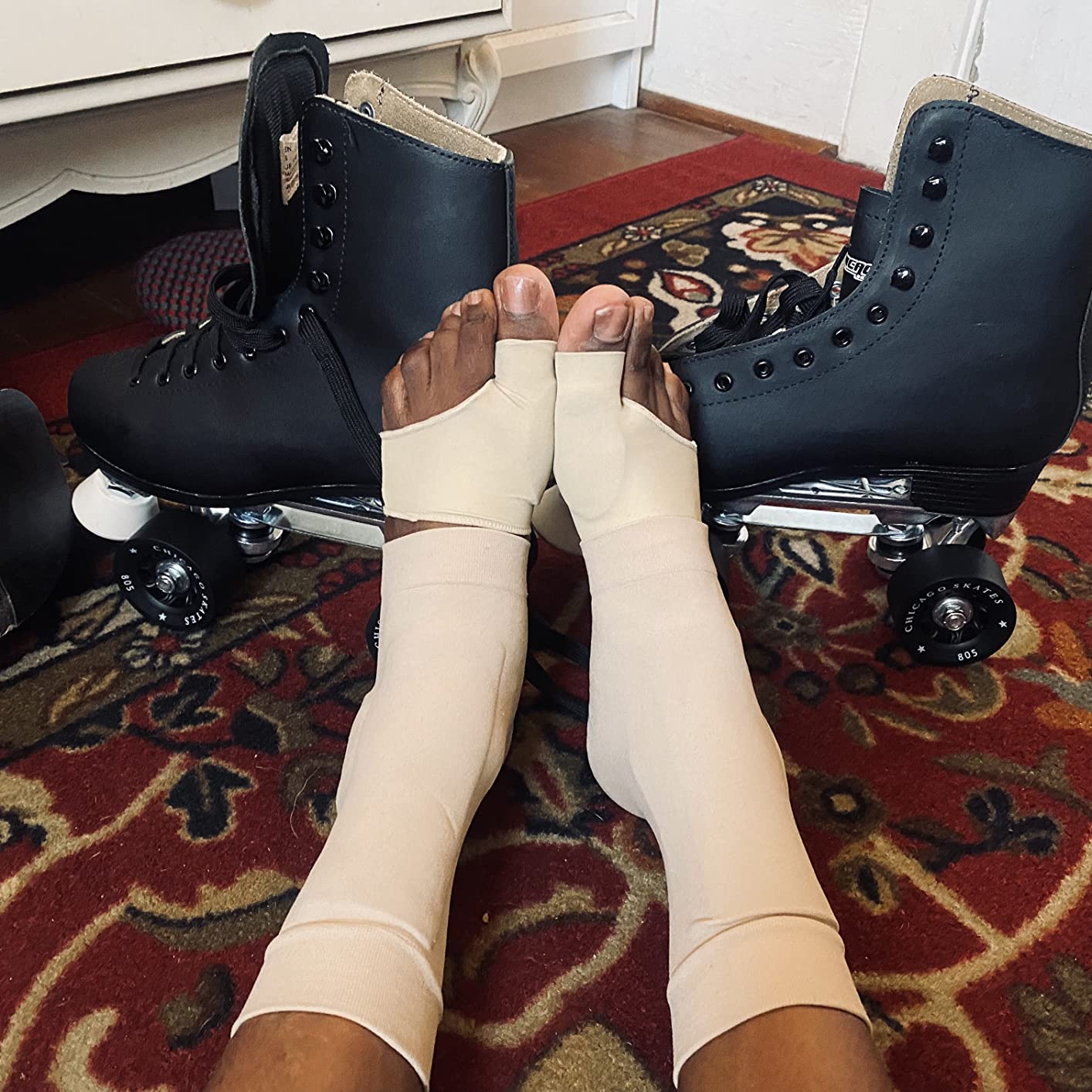 ZenToes Padded Skate Socks for Lace Bite Protection - 1 Pair customer photo 2
