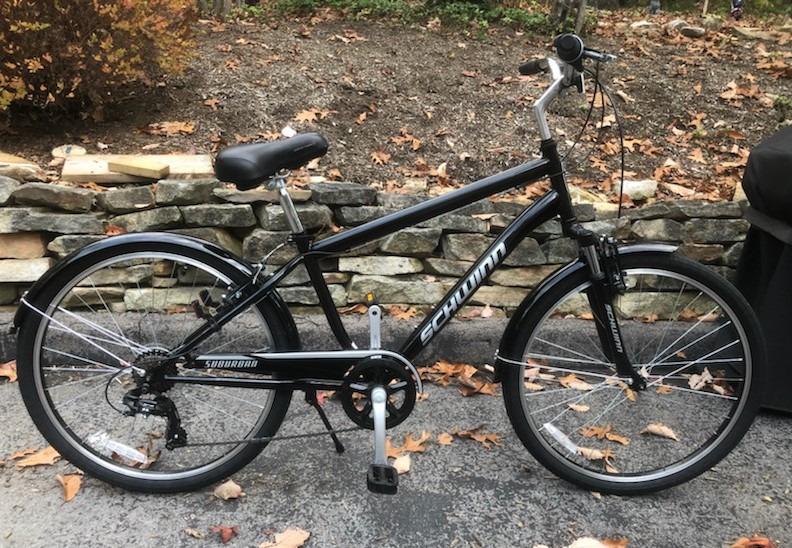 Schwinn Suburban Adult Comfort Bike, Men and Women, 26-Inch Wheels, 7 Speed Drivetrain, 16 or 17-Inch Aluminum Frame, Alloy Linear Hand Brakes customer photo 2