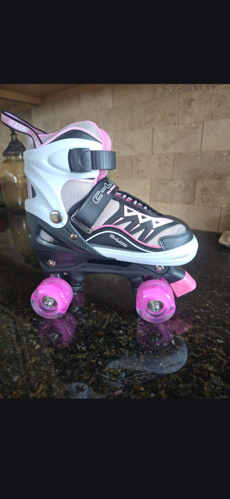 Adjustable Roller Skates for Girls and Women, All 8 Wheels of Girl's Skates Shine, Safe and Fun Illuminating for Kids customer photo 2