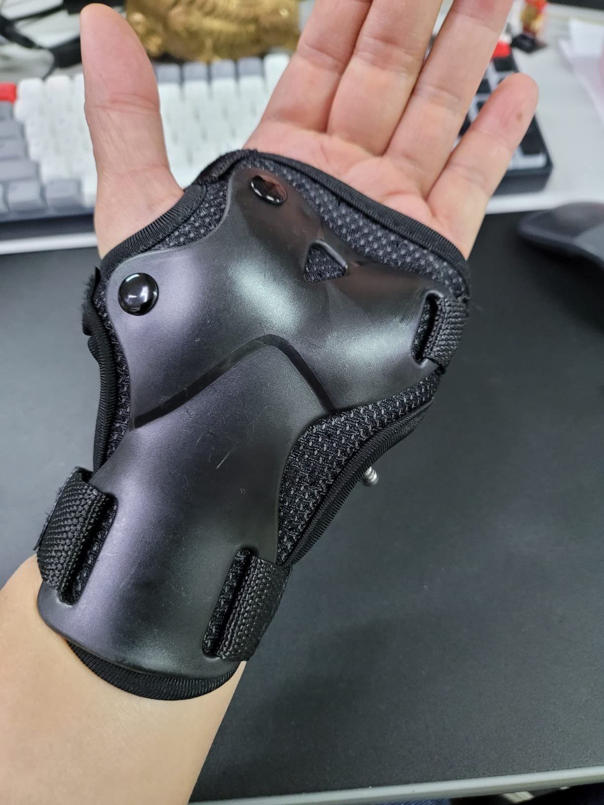 Wrist Guard, BOSONER Wrist Guards for Roller Skating, Skateboarding, Wristsavers Brace Protective Gear for Adults/Kids/Youth (1 Pair) customer photo 2