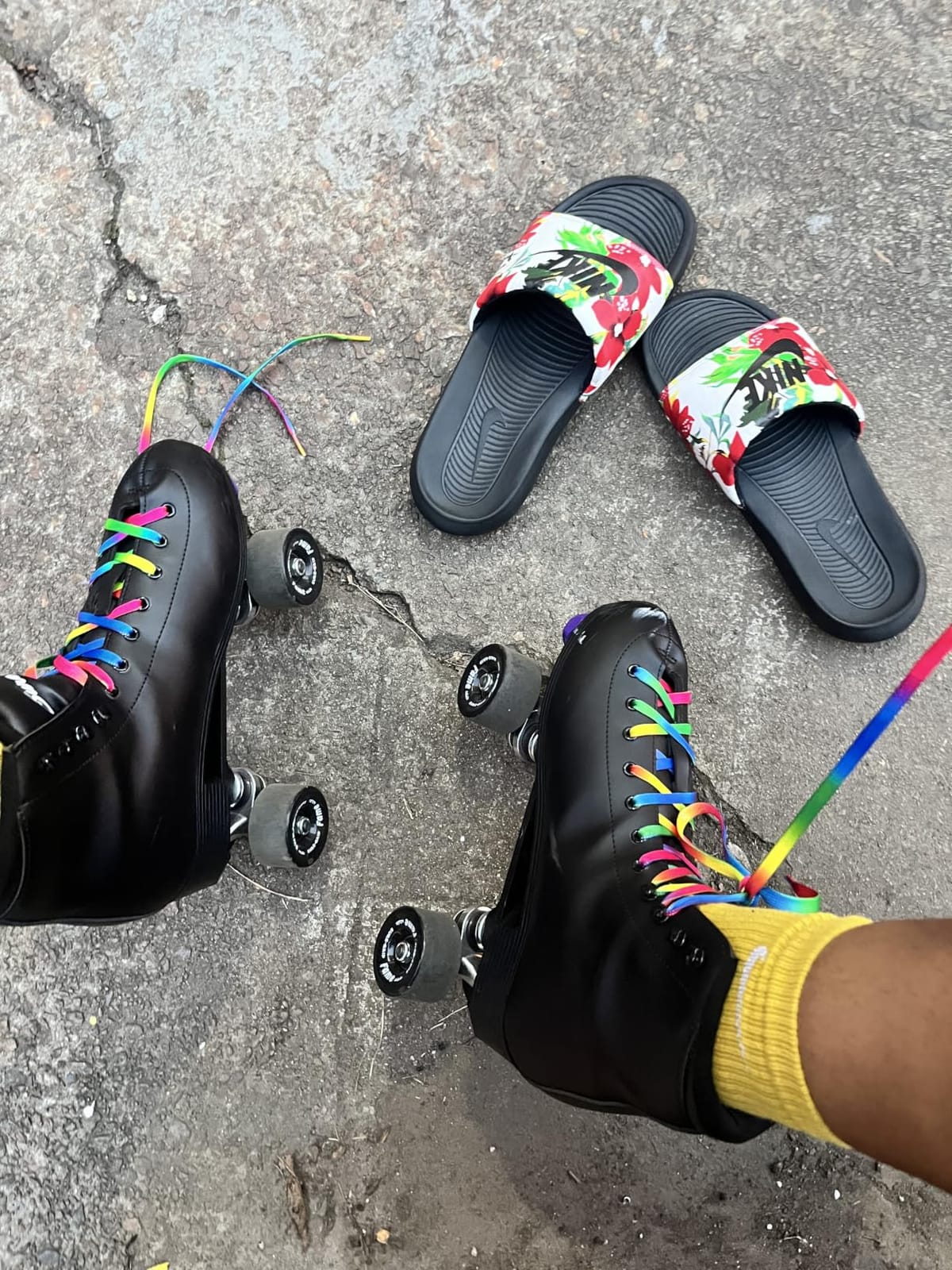 Flat Wide Rainbow Shoelaces 2 Pairs Lace for Roller Skates Hockey Skates Boots and Regular Shoes customer photo 1