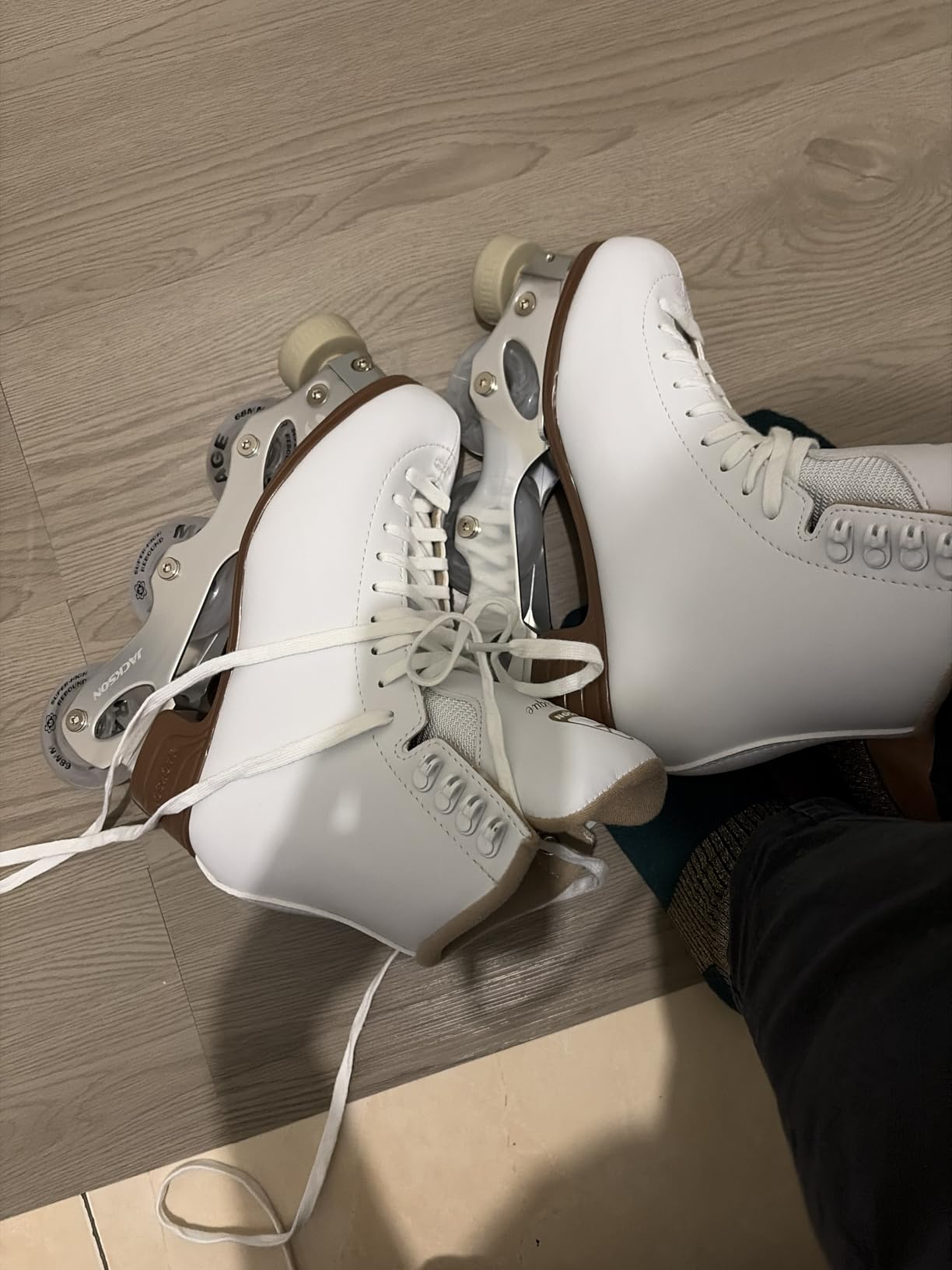 Jackson Atom Ultima Finesse Women's Inline Figure Roller Skate customer photo 1