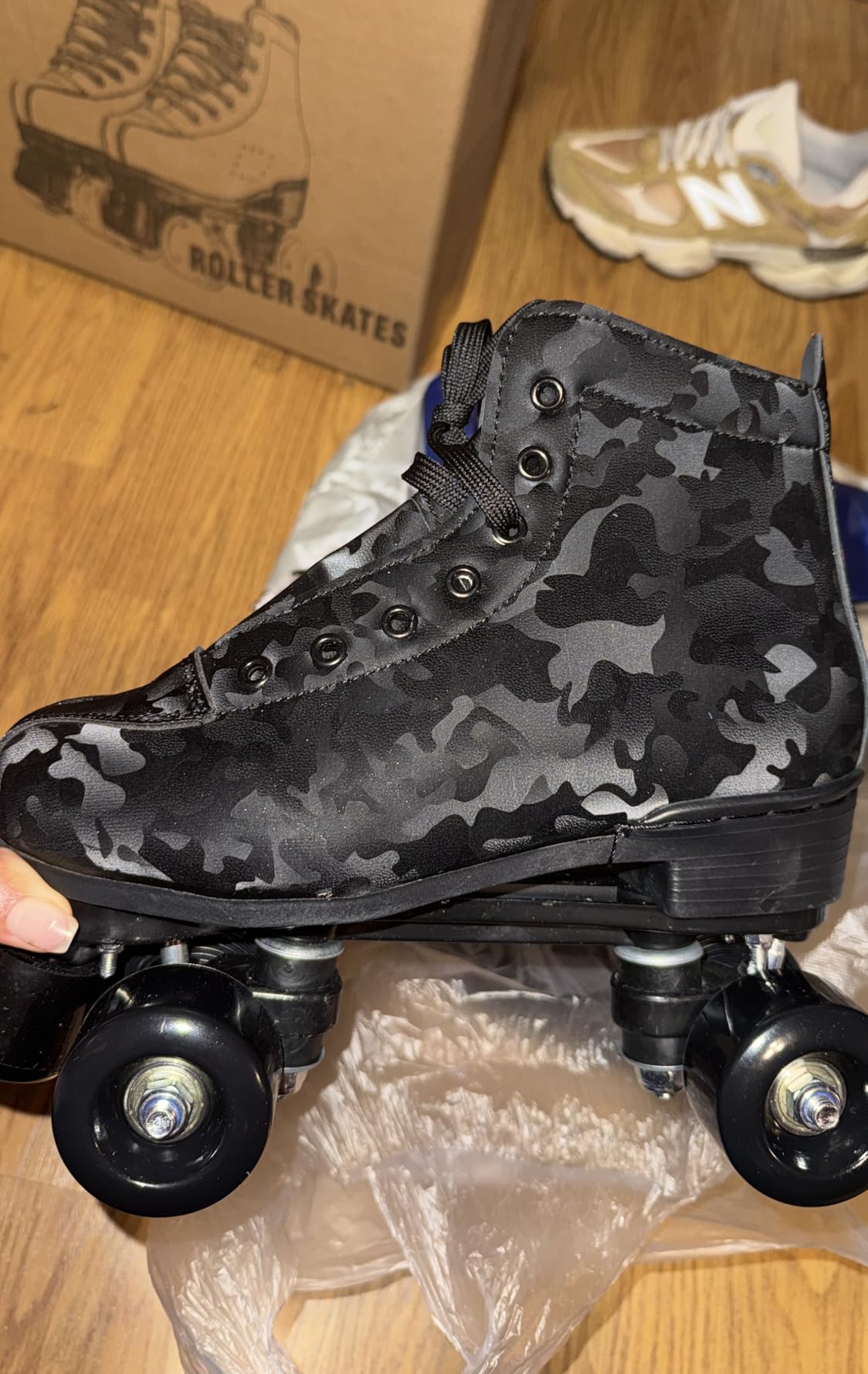 Outdoor Roller Skates Women Adult with Light Up Wheels Black Quad Skating for Men Youth Boys Girls customer photo 1