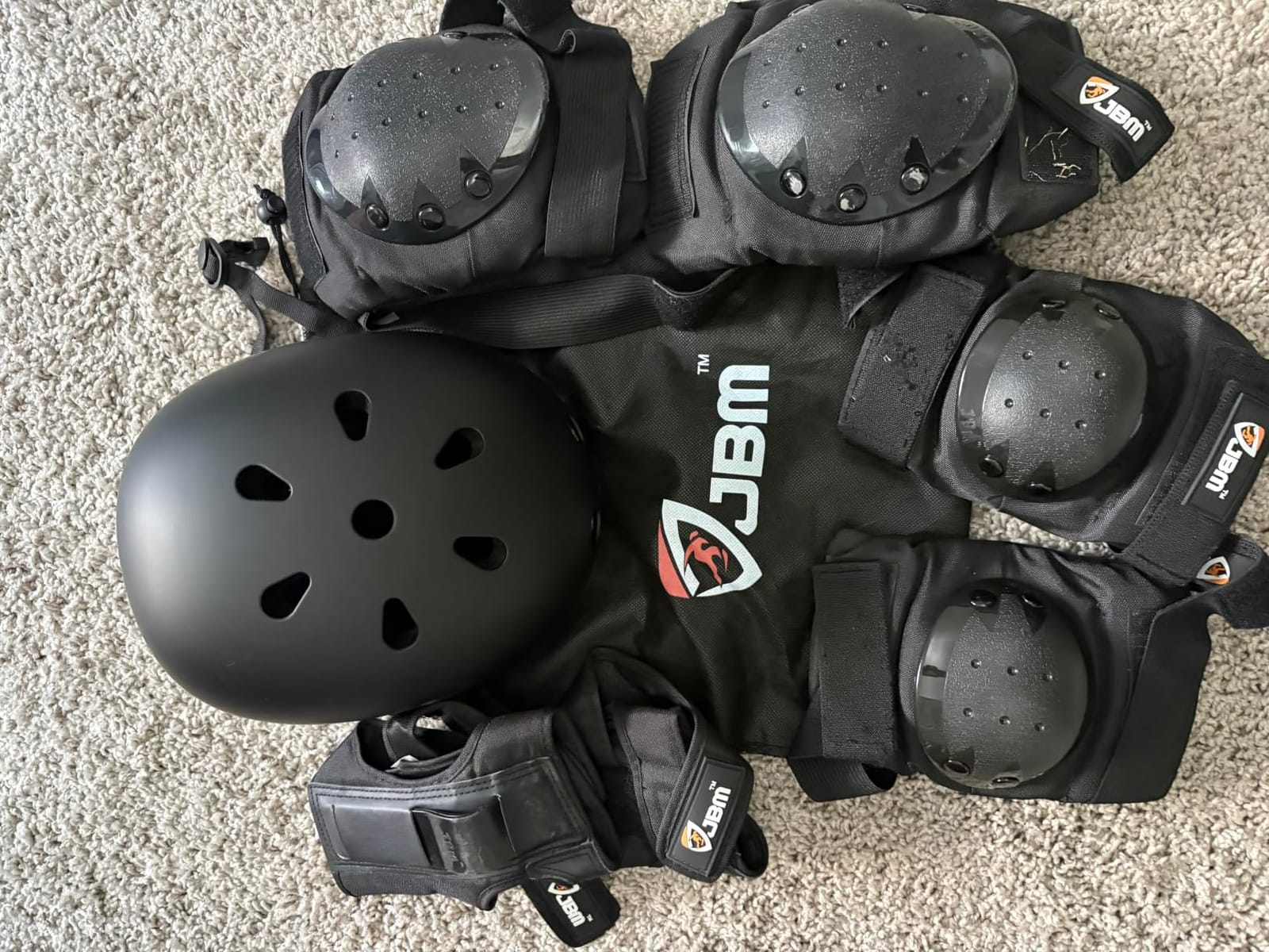 JBM Adult & Kid Skating Protective Gear Set for Beginner to Advanced, Skateboard Helmet Knee and Elbow Pads with Wrist Guards for Inline Roller Skating, Scooter, Skateboarding customer photo 2