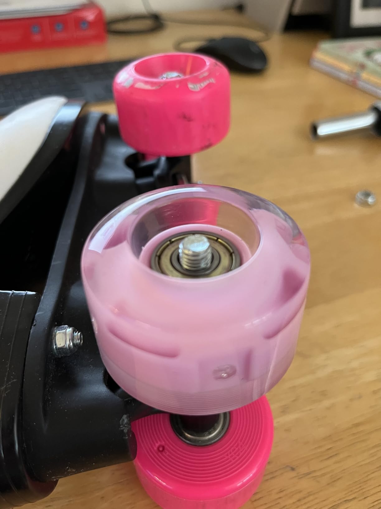 8 Pack 82A Light up Roller Skate Wheels 54 * 32mm with Bearings Installed Luminous Quad Light Up Wheels Skating Accessories For Double Row Skates Outdoor And Indoor Use customer photo 2