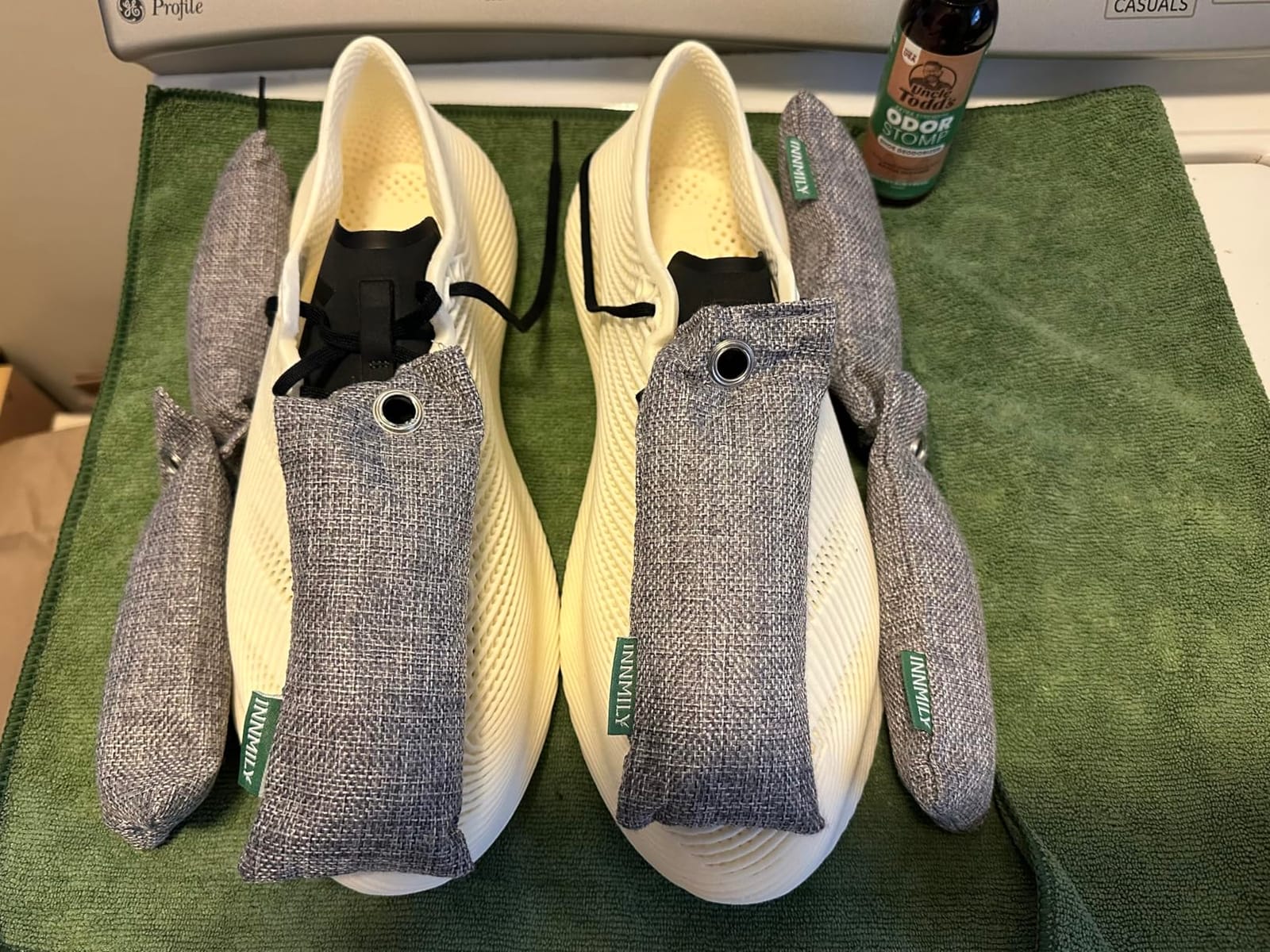 Uncle Todd's Shoe Deodorizer Spray - Proven & Powerful Enzyme Formula Spray for Shoe Odor Elimination in All Footwear (Mountain Fresh) customer photo 1