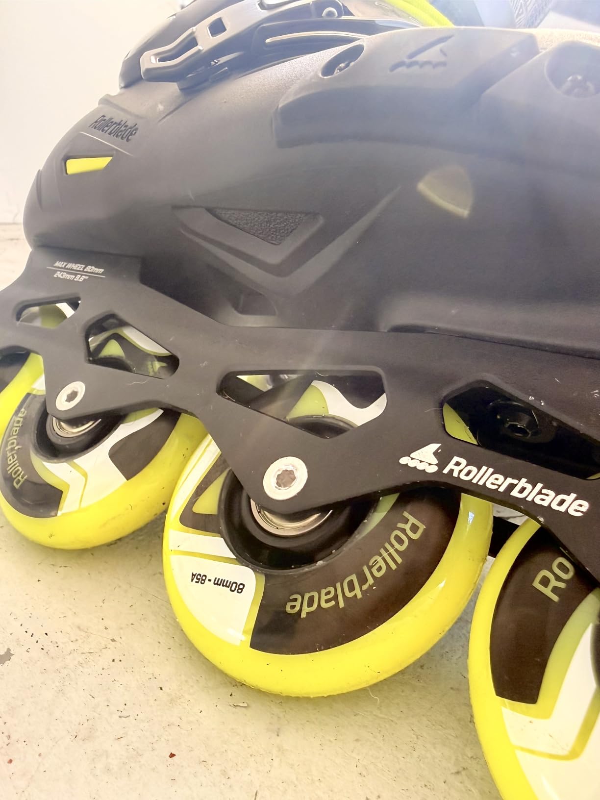 Rollerblade Lightning Men's Urban Inline Skate, Black and Lime customer photo 1