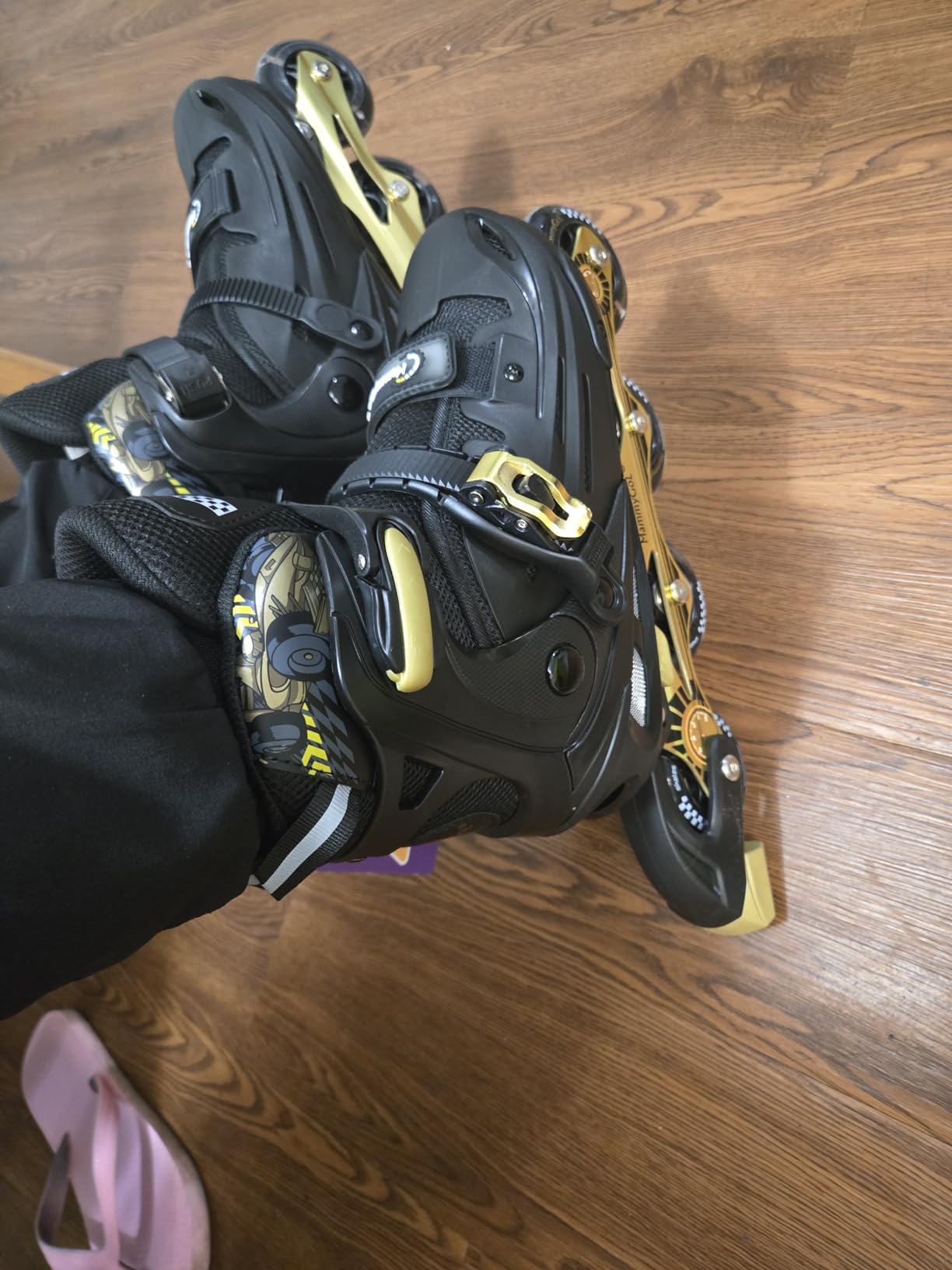 MammyGol Inline Skates for Boys and Girls Youth, 4 Size Adjustable Roller Skates with PU Flashing Wheels, Aggressive Inline Skates High Performance for Kids Age 6-12 customer photo 1