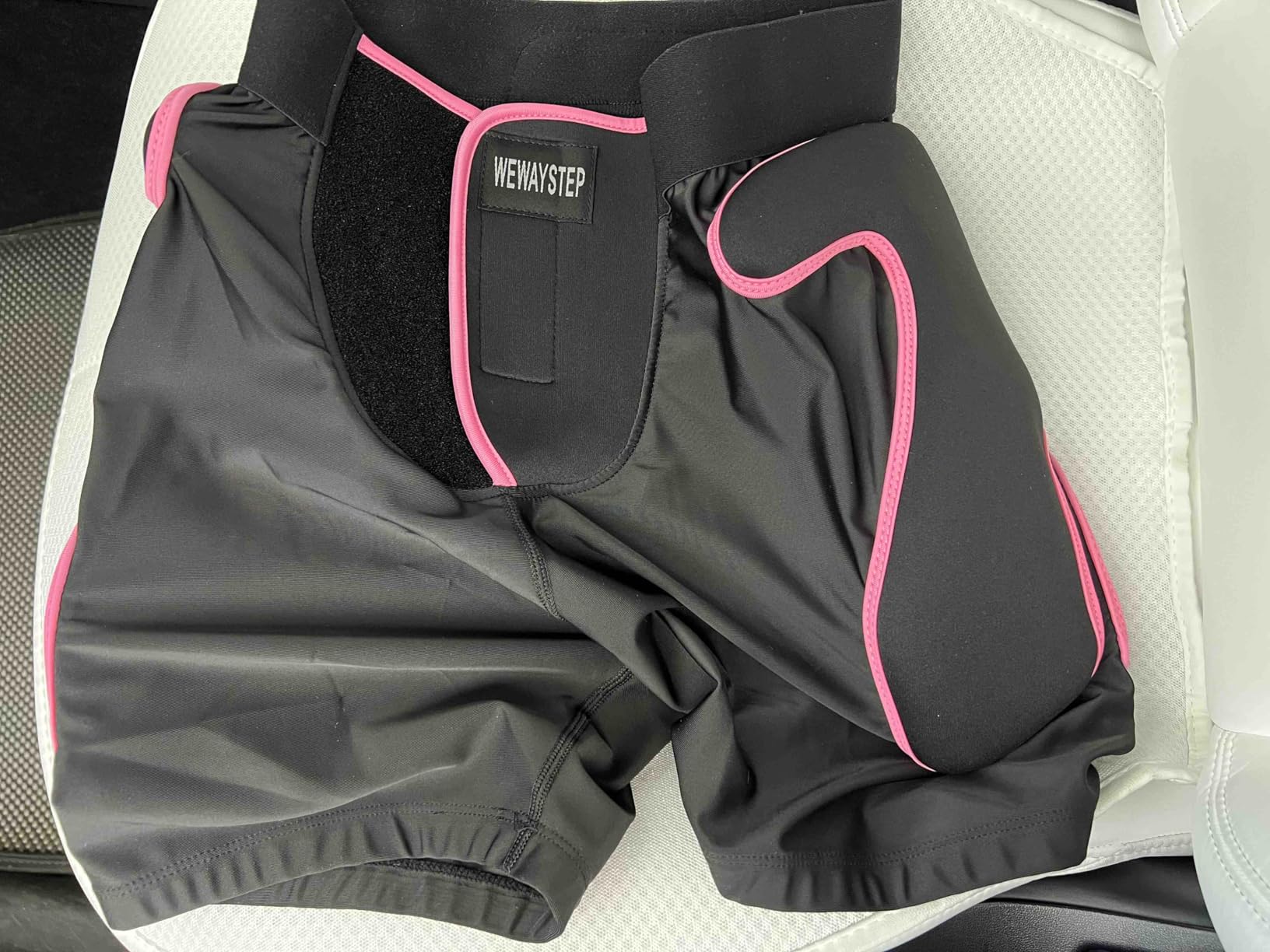 3D Protection Padded Shorts, Hip Butt Tailbone Crash Pad Pants, Impact Protective Gear for Figure Skating, Snowboarding, Ski, Roller Skateboard customer photo 2