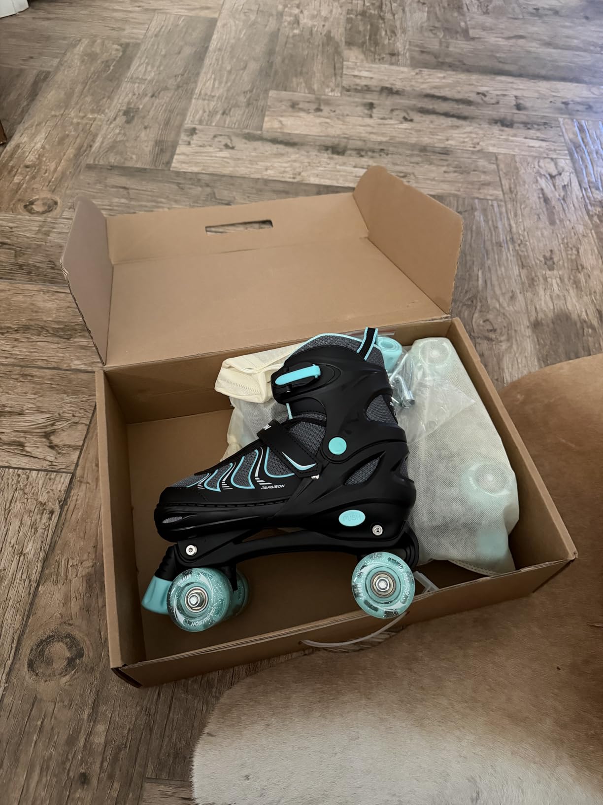 PAPAISON Roller Skates for Girls Ages 8-12, Adjustable Size Youth Women Quad Skates with Light up Wheels Indoor Outdoor customer photo 1
