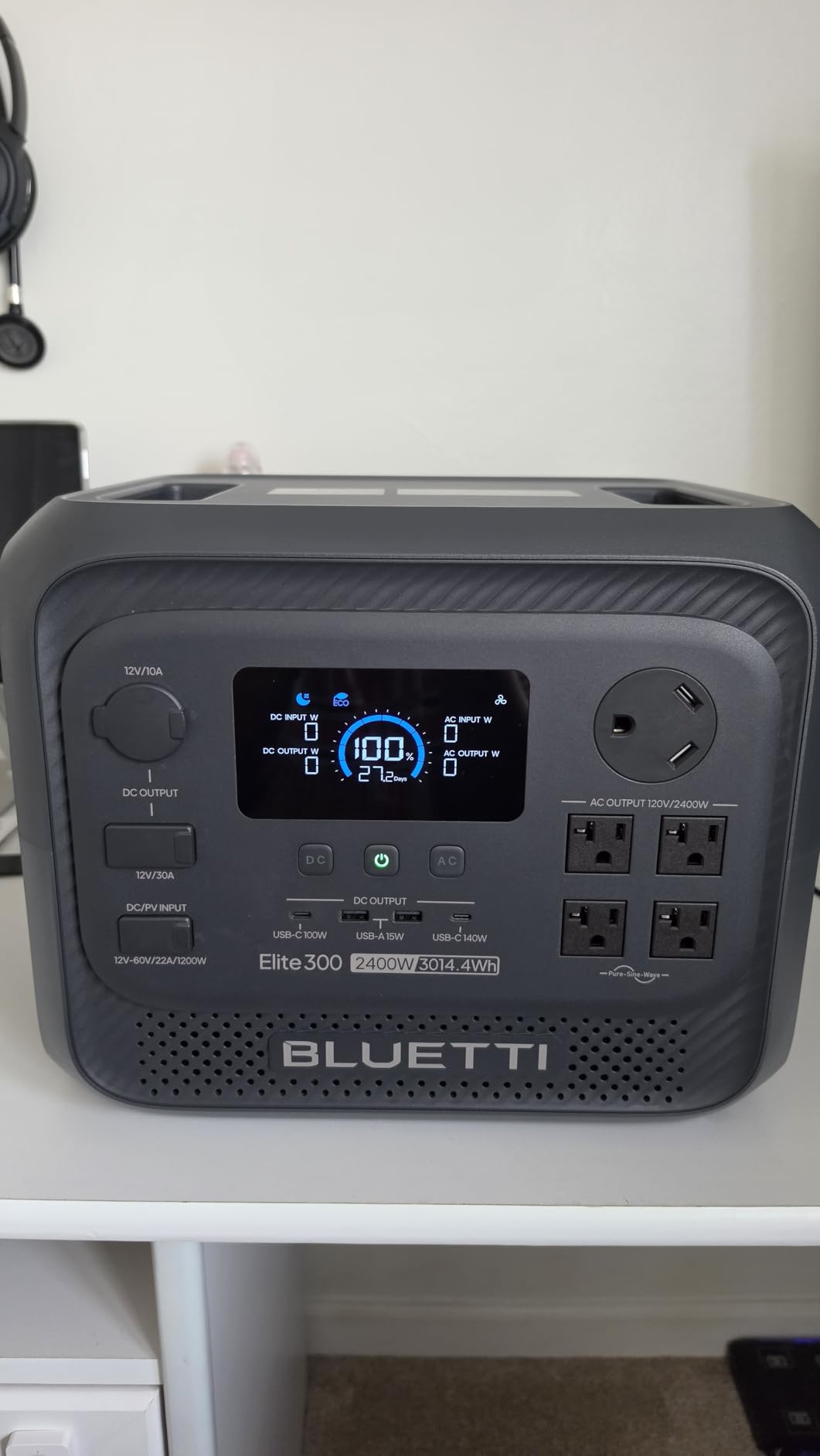 BLUETTI Elite 300 Portable Power Station for RV & Home Backup 3014.4Wh customer photo 1