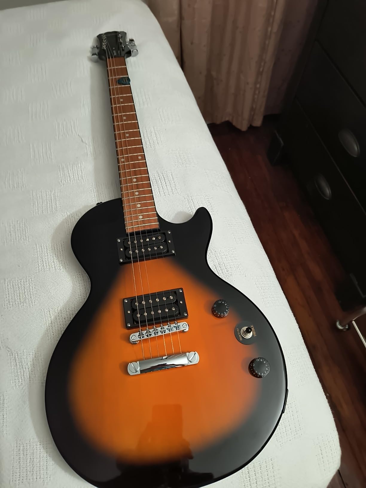 Epiphone Les Paul Special-II E1 Electric Guitar, Ebony customer photo 2