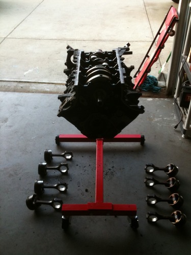 Big RED T24541 Torin Steel Rotating Engine Stand with 360 Degree Rotating Head: 1/2 Ton (1,000 lb) Capacity, Red customer photo 1