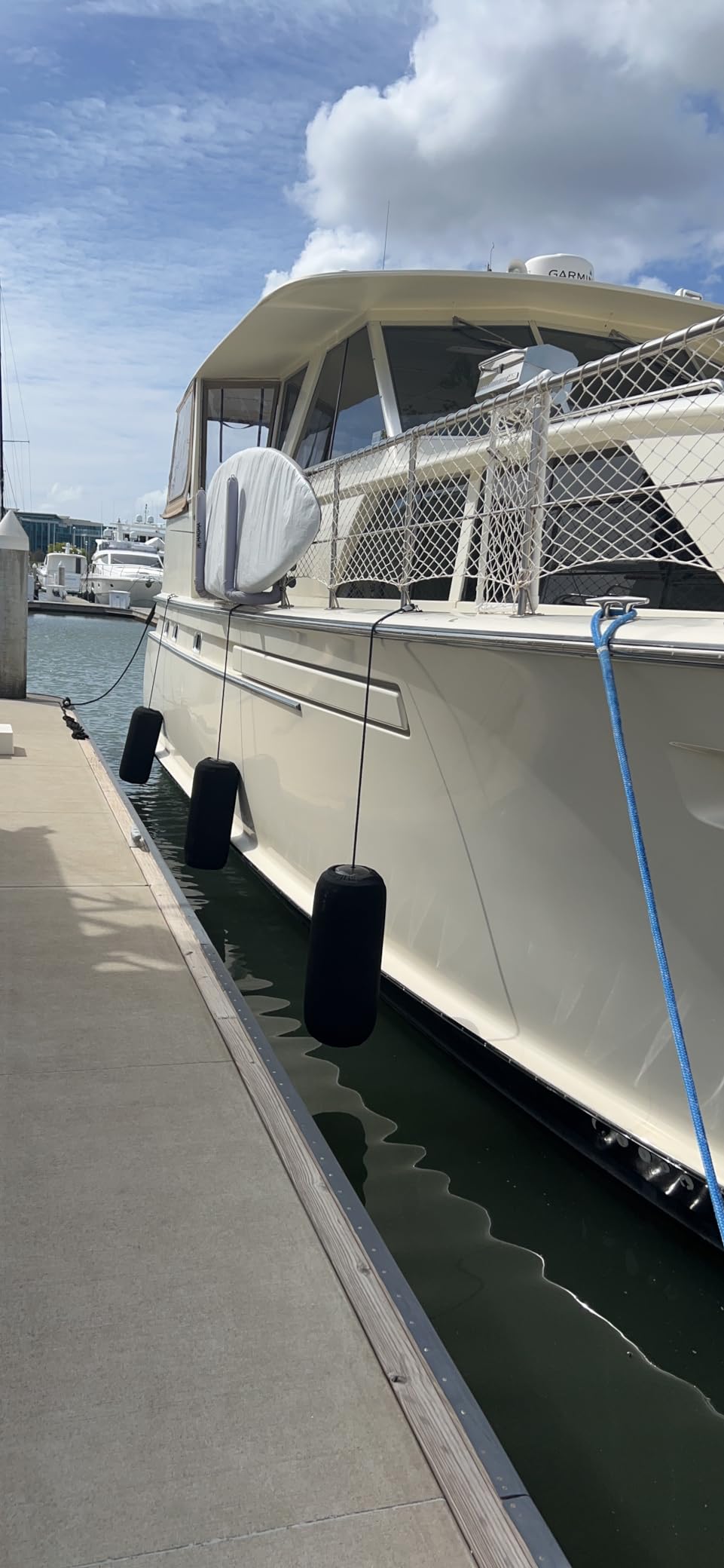 Taylor Made Products 71026 Big B Inflatable Vinyl Boat Fender with Center Rope Tube 8 inch x 20 inch, Black customer photo 1