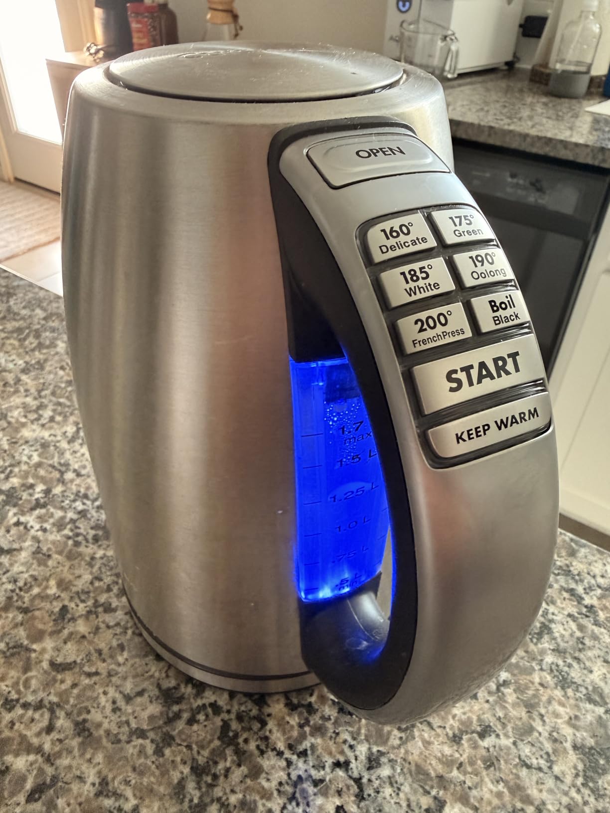 Cuisinart Electric Kettle, 1500W Fast Heating, 6 Temp Presets, 1.7L | Bring water to a boil with Cuisinart PerfecTemp cordless electric tea kettle, includes auto shutoff & 360° base, CPK-17P1 customer photo 1
