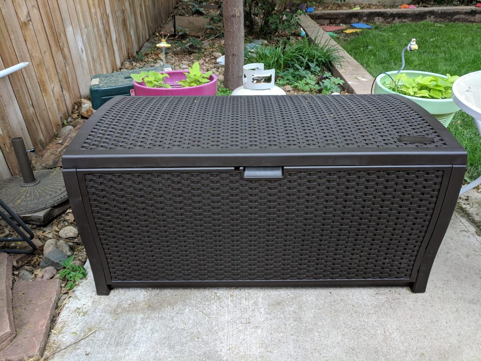 Suncast 99 Gal Wicker Resin Deck Box, Storage Chest Bin with Handles, Java customer photo 2