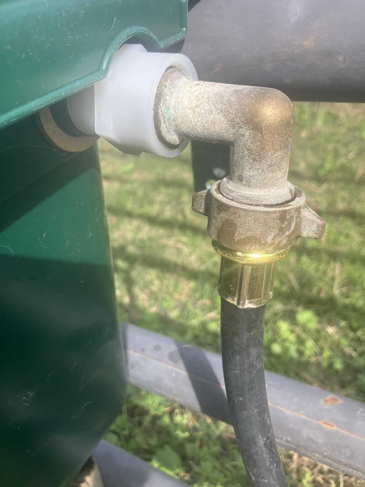 Little Giant® Automatic Animal Waterer | DuraMate Float Controlled Automatic Waterer for Livestock | Heavy Duty and Durable | Made in USA | 4 Gallon (Black, 4 Gallon) customer photo 1