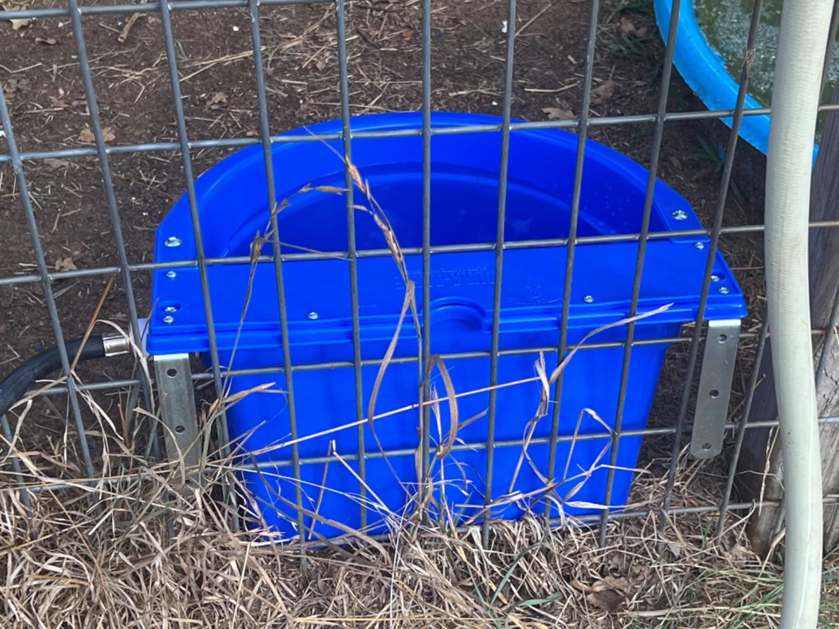Little Giant® Automatic Animal Waterer | DuraMate Float Controlled Automatic Waterer for Livestock | Heavy Duty and Durable | Made in USA | 4 Gallon (Black, 4 Gallon) customer photo 2