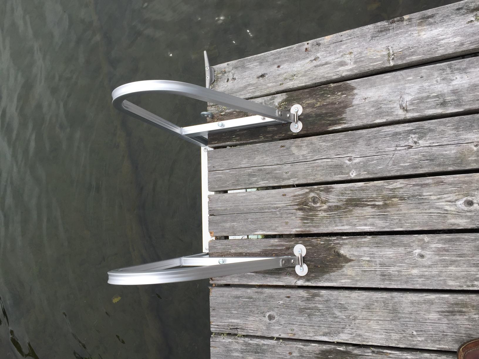 Extreme Max 3005.3377 Heavy-Duty Aluminum Pontoon & Dock Ladder with 15.75
