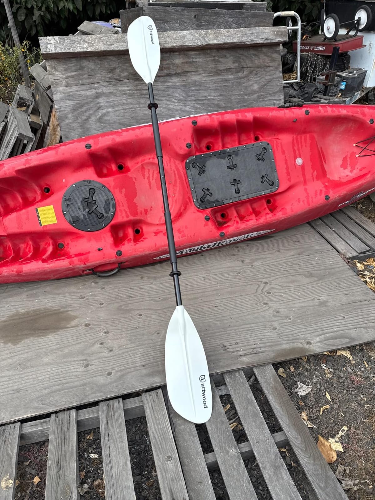 Attwood Kayak Paddle, Asymmetrical, 2-Piece, Heavy-Duty Aluminum with Comfort Grips, 7 Feet customer photo 1