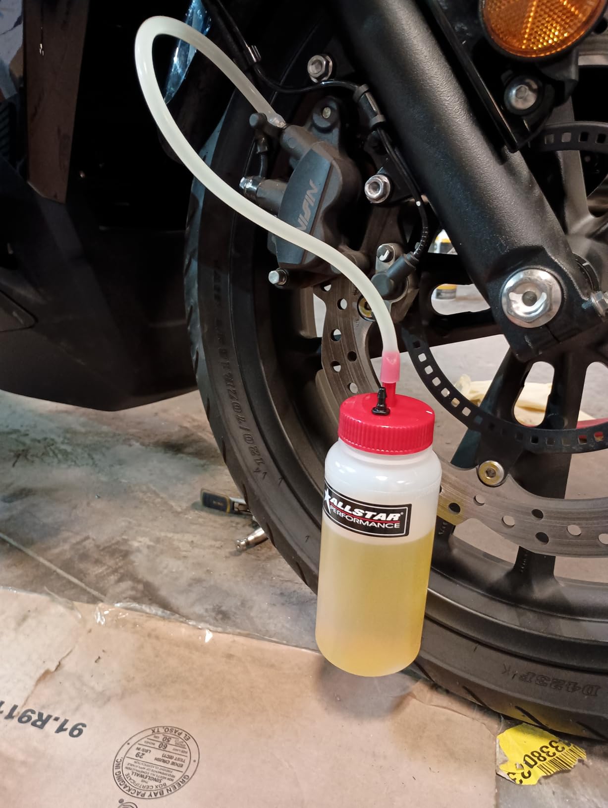 Allstar Performance ALL11017 Bleeder Bottle with Magnet and Check Valve , White customer photo 1