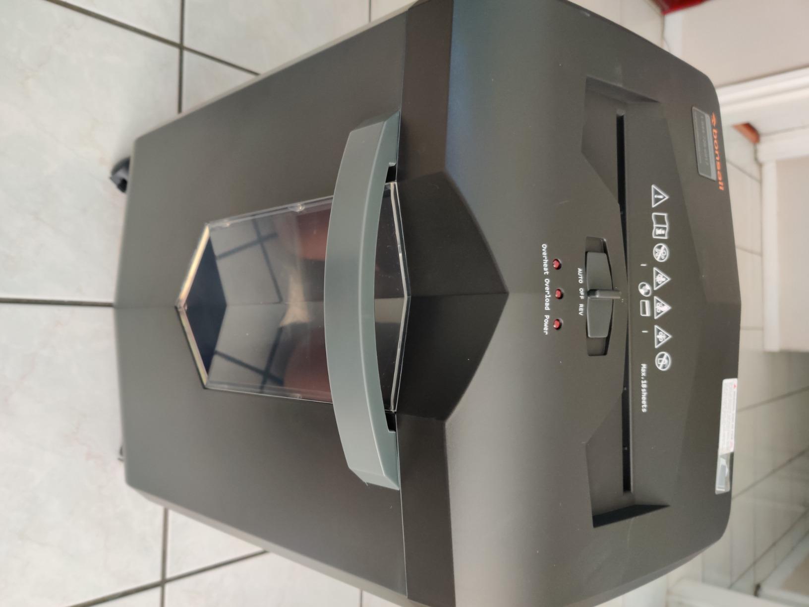 Bonsaii 18-Sheet Cross-Cut 60-Min Run Heavy Duty Paper Shredder customer photo 2