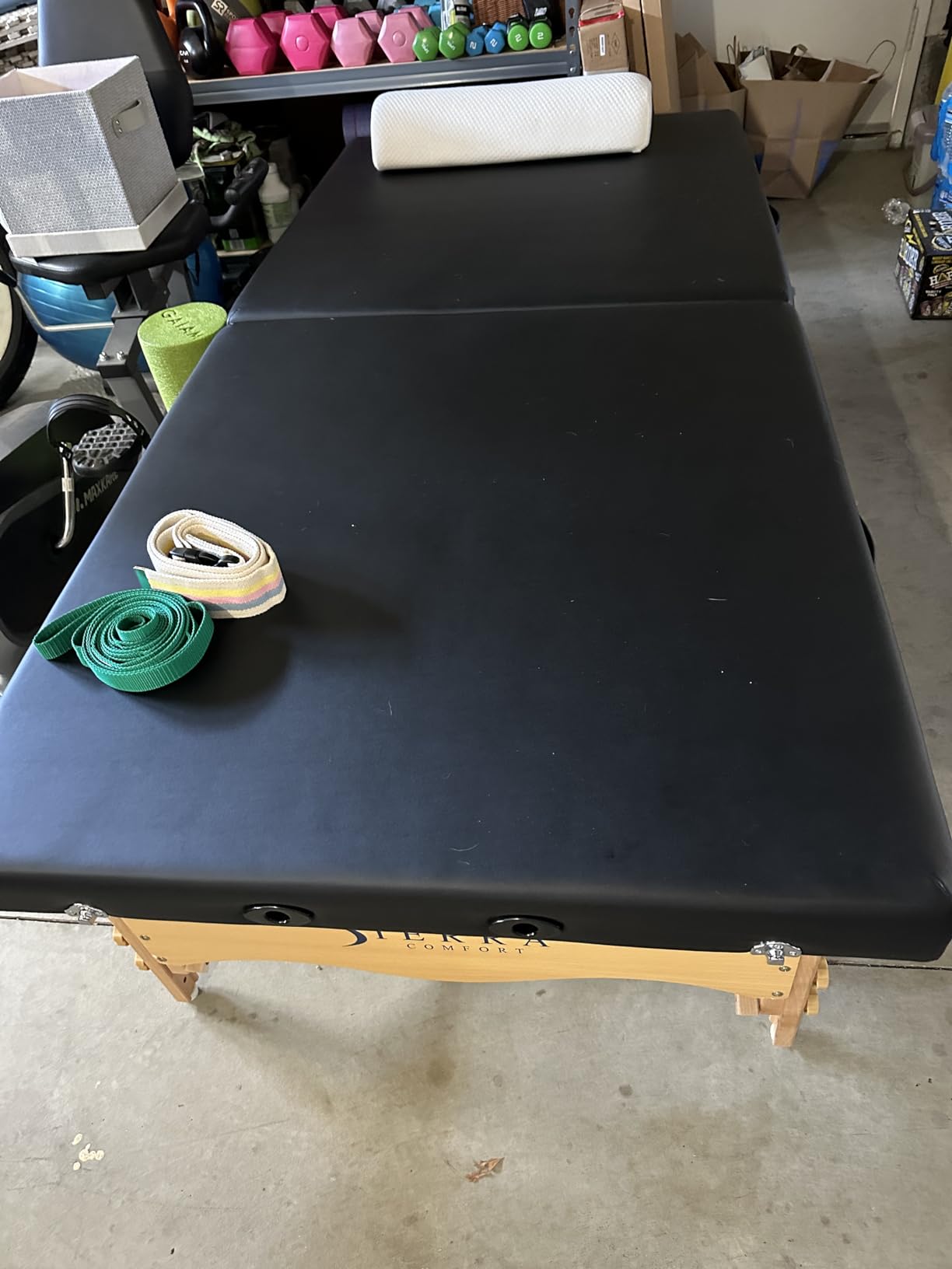 Sierra Comfort Low-Level Portable Massage Table, SC-1004 (Black) customer photo 1