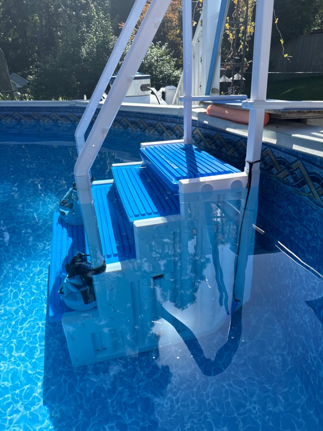 Aqua Select Everest in Pool Steps | White with Blue Steps customer photo 1