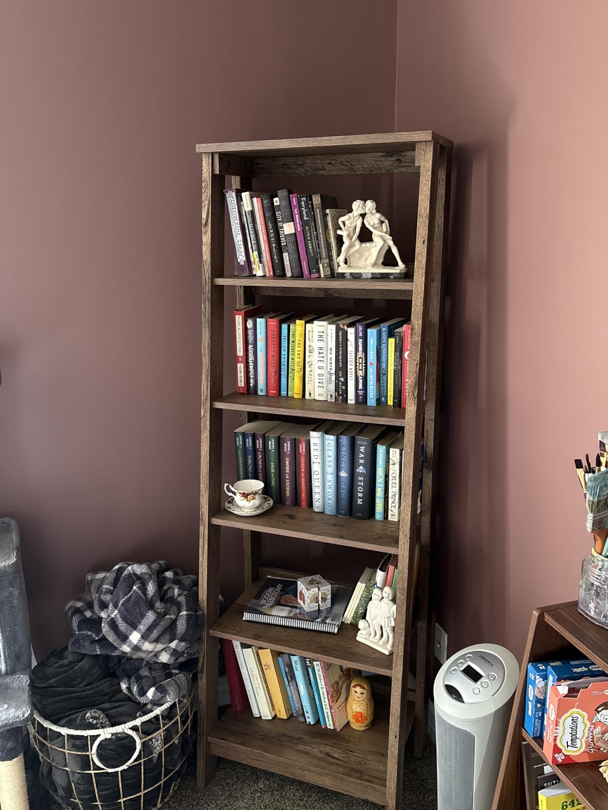 Sauder Ladder Bookshelf 5 Tier Trestle Ladder Shelf Wooden Bookcase, in Jamocha Wood customer photo 1