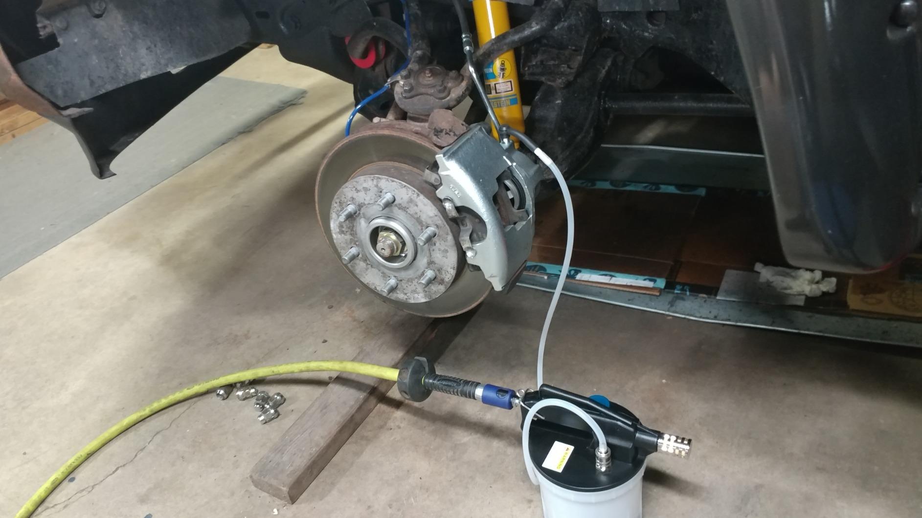 Capri Tools CP21029 Vacuum Brake Bleeder customer photo 1
