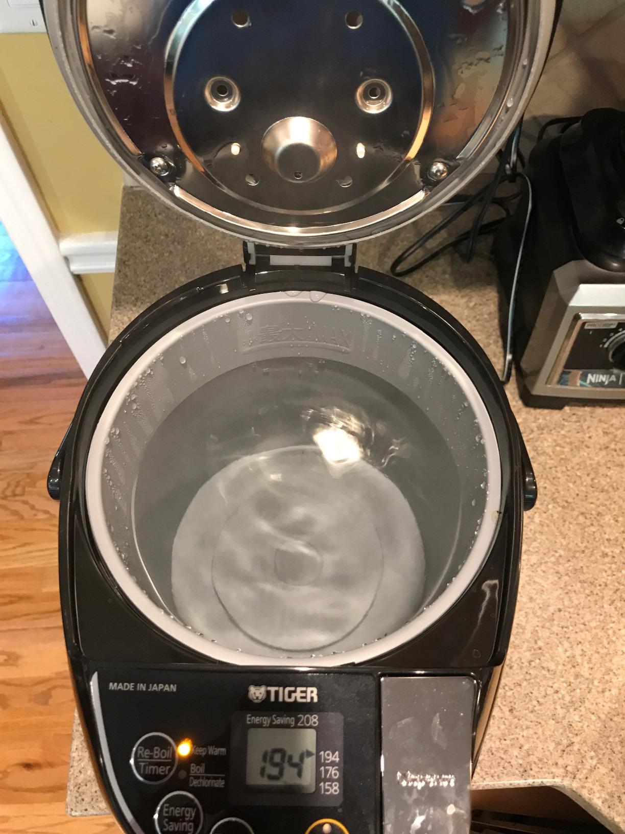 Tiger PDU-A40U Electric Water Boiler and Warmer (135 oz, Black) customer photo 1