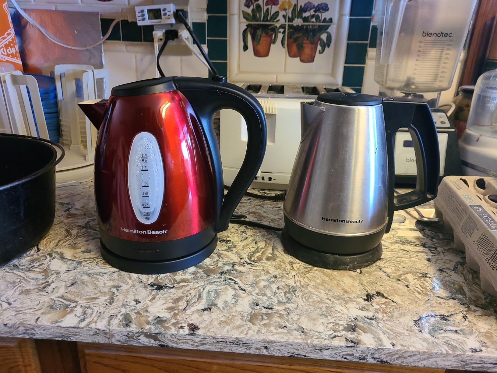 Hamilton Beach 1.7 Liter Electric Tea Kettle, Water Boiler & Heater customer photo 1