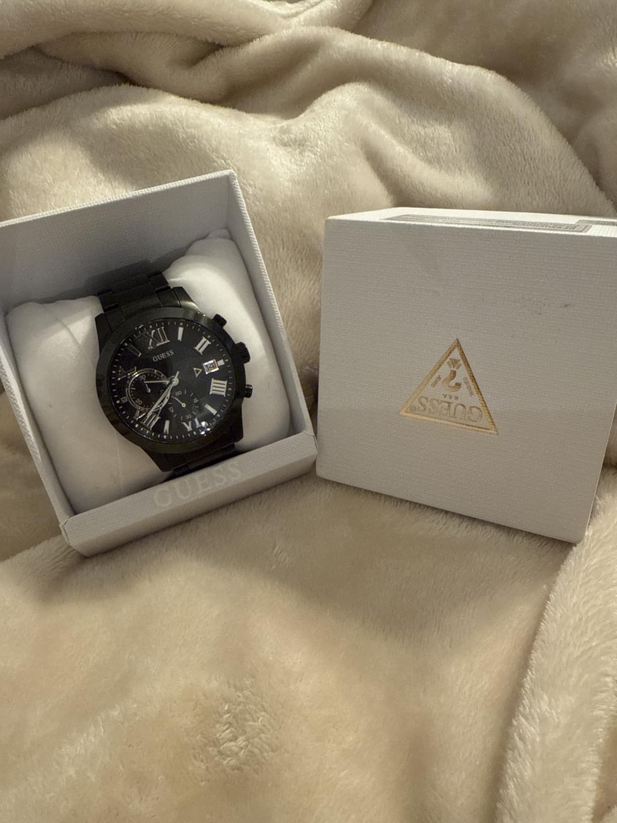 Guess Men's Analog Dress Watch| Stainless Steel Case| 50M Water Resistance customer photo 2