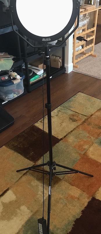 NEEWER Photography Light Stand, 7 Feet / 210cm Aluminum Alloy (2 Pieces) | Photo Studio Tripod Stands, for Video, Portrait, Photography Lighting, for Reflectors, Soft Boxes, Umbrellas, Backgrounds customer photo 1
