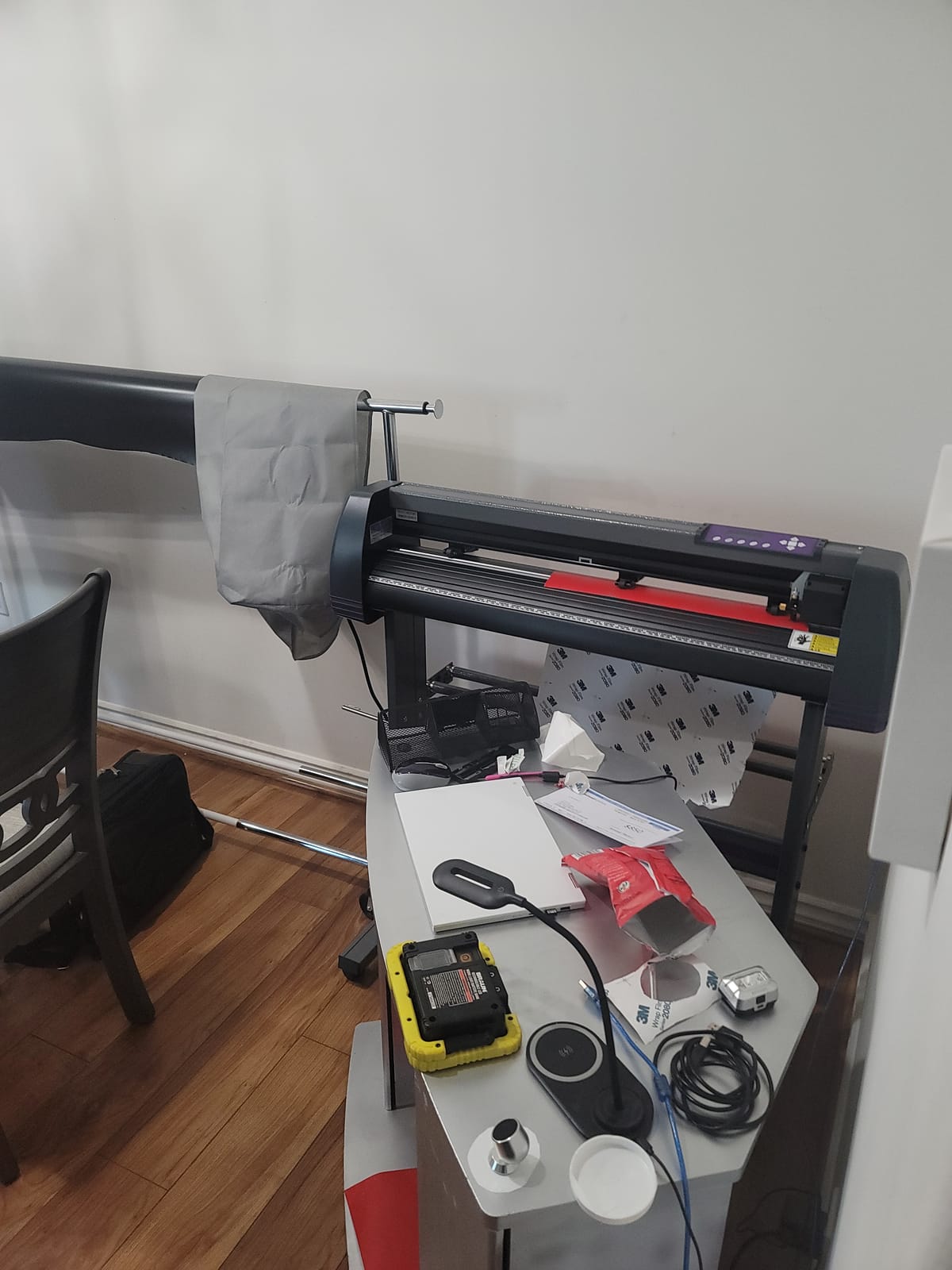 USCutter 34-inch Vinyl Cutter Plotter with Stand and VinylMaster Cut Software, Free US-Based Technical & Lifetime Phone Support customer photo 2