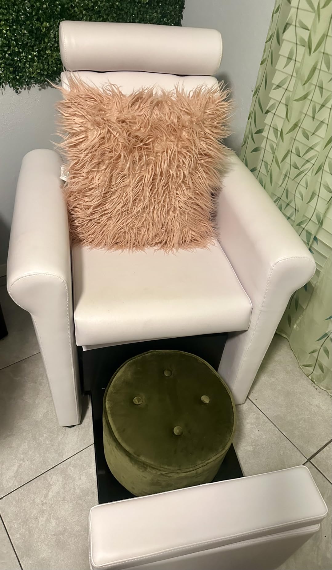 Buy-Rite Mona Lisa Plumb-Free Pedicure Chair Black Retractable Base customer photo 2