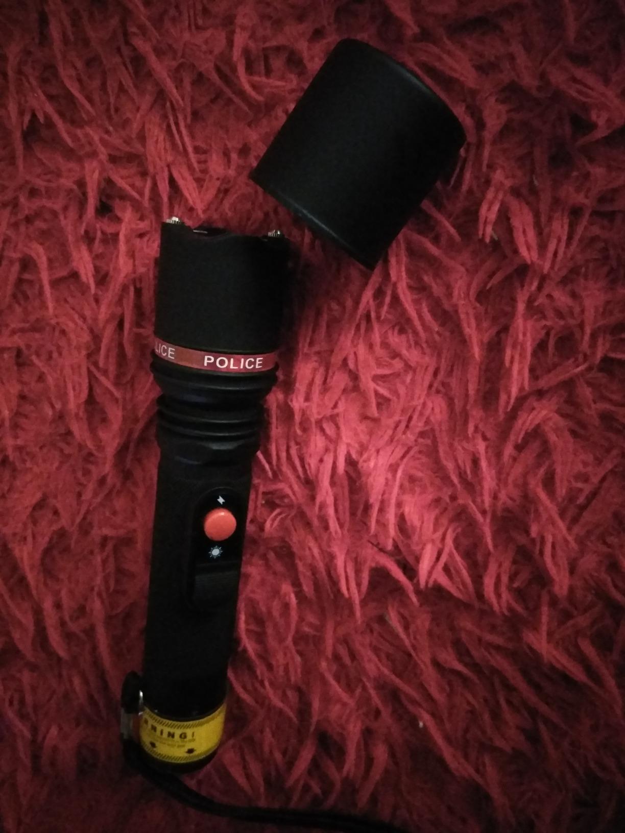 POLICE Stun Gun 305 - Rechargebale with LED Flashlight, Black customer photo 2