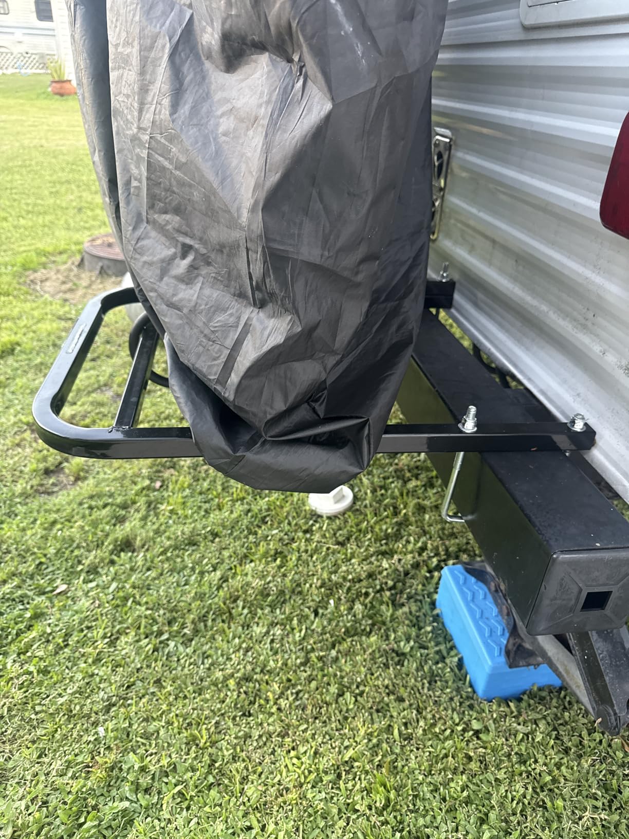 Quick Products QPRBM2R RV Bumper-Mounted 2-Bike Rack with Adjustable Width and Stabilizer Post customer photo 1
