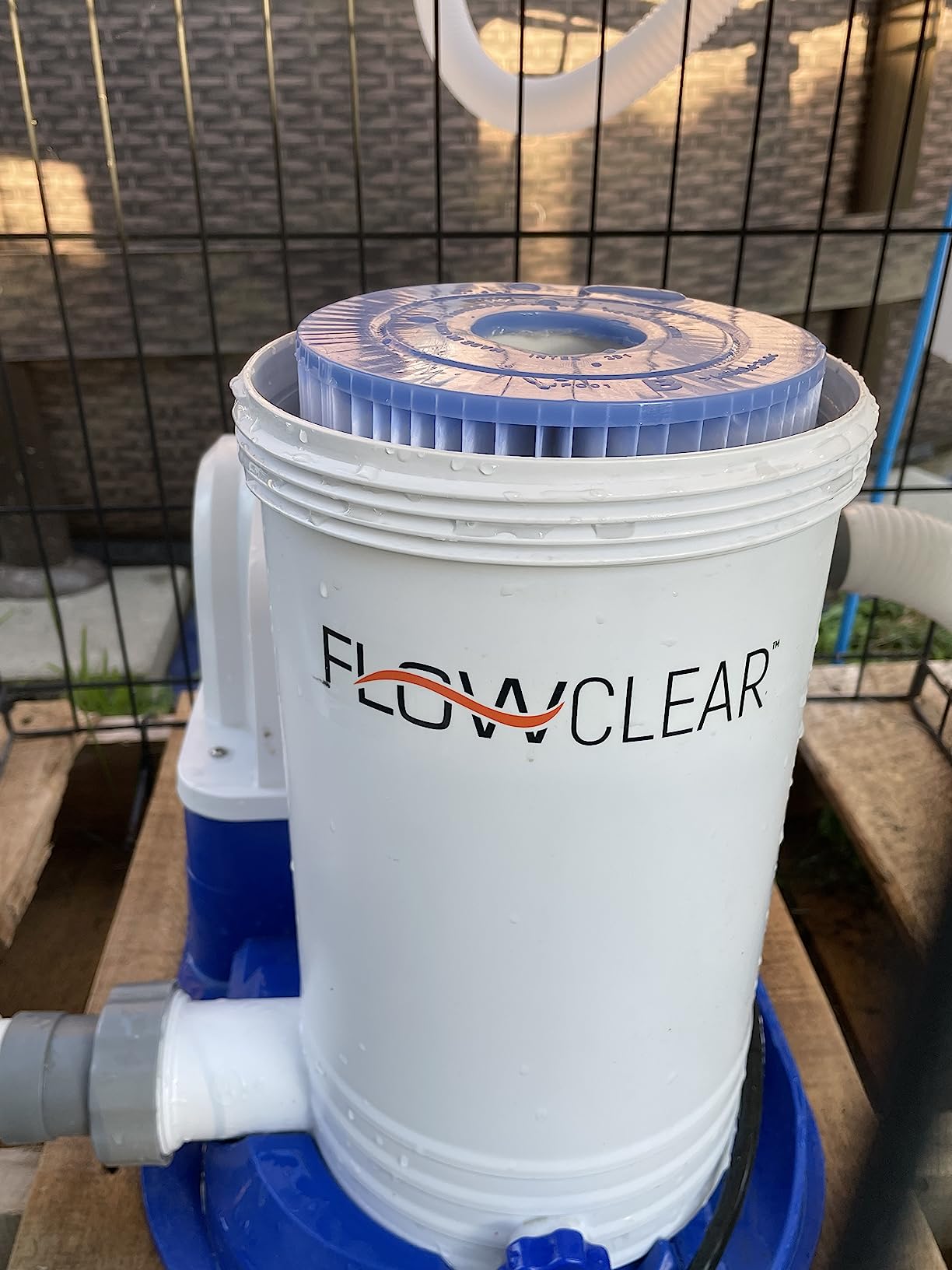 Bestway 58392E Flowclear 2500 GPH Water Filter Pump for Above-Ground Swimming Pools with Customizable Timer and Set of Adapters customer photo 2