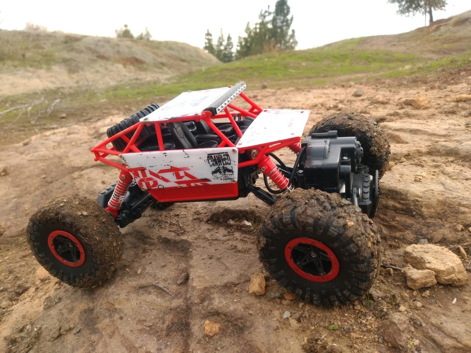 Cheerwing 1:18 Rock Crawler 2.4Ghz Remote Control Car 4WD Off Road RC Monster Truck 2 Battery (Blue) customer photo 1