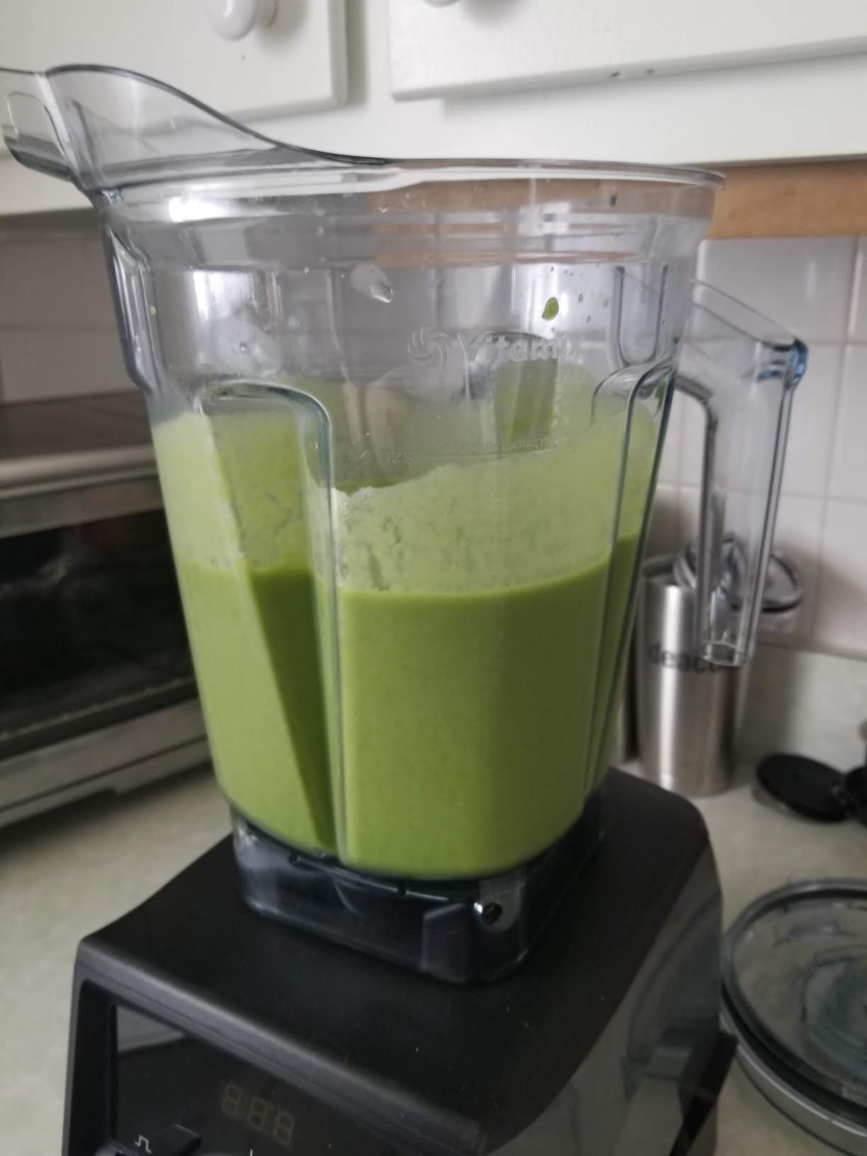Vitamix A2300 Ascent Series Smart Blender, Professional-Grade, 64 oz Low-Profile Container, White customer photo 2