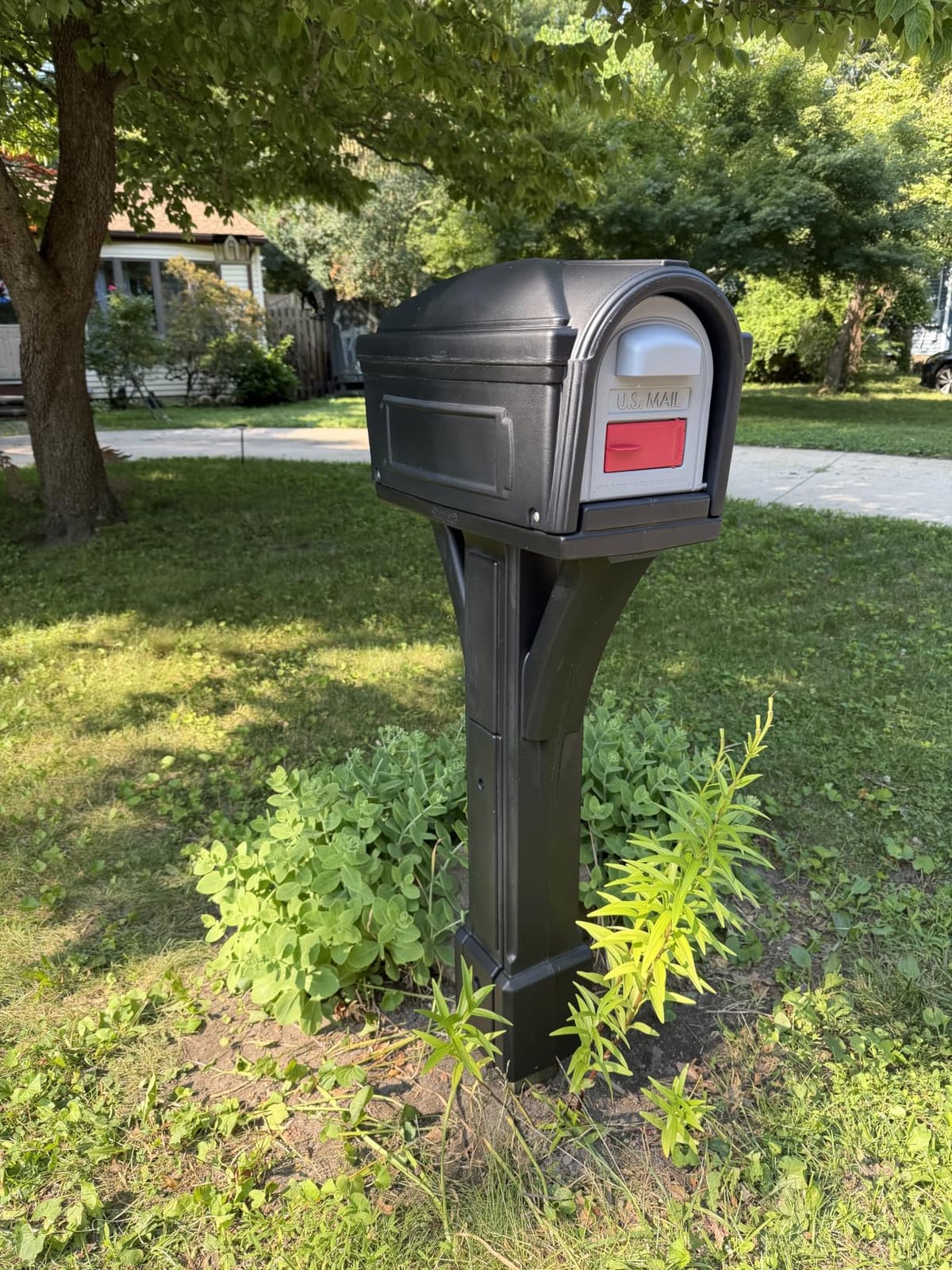 Simplay3 Rustic Home Plastic Residential Cabin Mailbox & Post Mount Combo Kit with 2 Access Doors - Sandstone, Made in USA customer photo 1
