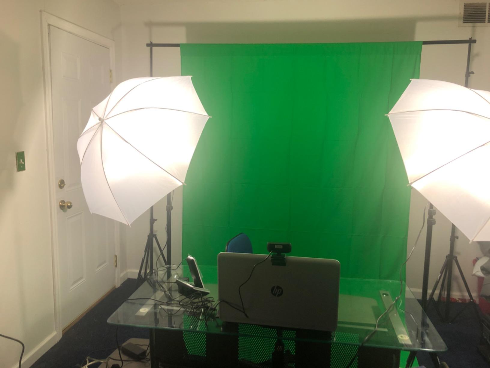 EMART 8.5x10FT Green Screen Backdrop Kit with Umbrella Lights for Studio customer photo 2