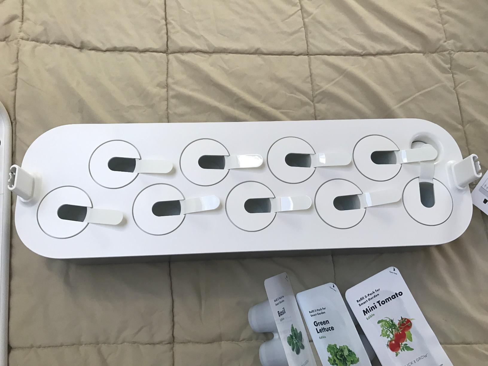 Click & Grow Smart Garden 9 Indoor Herb Garden Kit with Grow Light, Gray customer photo 2