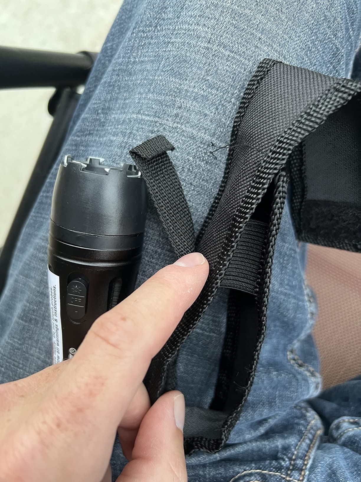 SABRE 2-in-1 Tactical Stun Gun with LED Flashlight, Self Defense Stun Gun with 2.517 µC Charge Produces Intolerable Pain, 130 Lumen LED Light, Safety Switch, Belt Holster, Rechargeable Battery customer photo 2