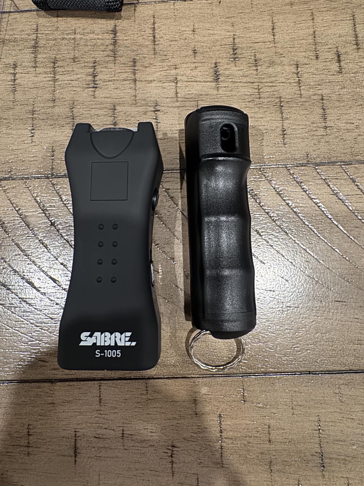 SABRE Pepper Spray & 2‑in‑1 Stun Gun with Flashlight Self Defense Kit – Fast Flip Top 10‑Second Safety Spray with Finger Grip & Keychain – Rechargeable Stun Gun, 1.60 µC Charge, 120‑Lumen LED Light customer photo 2